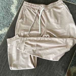 Blush color Vuori joggers